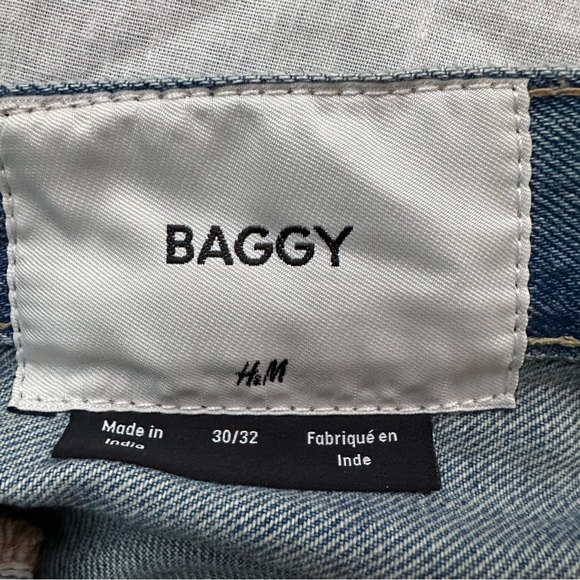 H&M Baggy Fit Jeans Light Wash Denim 30x32 Relaxed Wide Leg - Picture 4 of 7